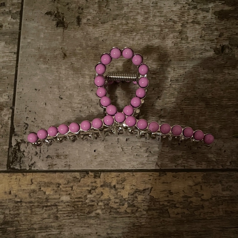 Elegant Pink Beaded Hair Clip